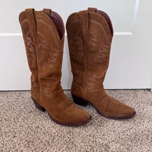 Tecovas Annie in Suede